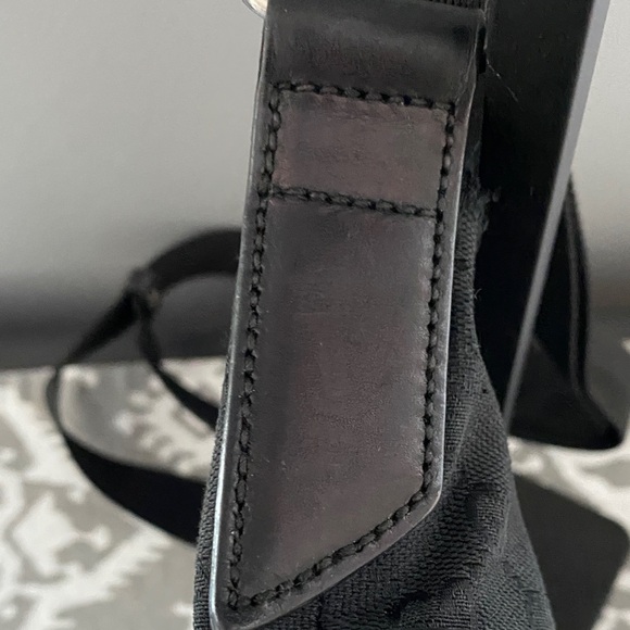 Gucci GG Black Canvas Messenger/Crossbody Bag with Dust Bag - Picture 11 of 13